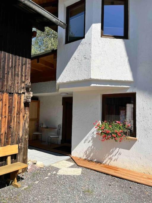 Haus Alberto - Haus Mit 2 Ferienwohnungen Ötztal-Bahnhof Esterno foto