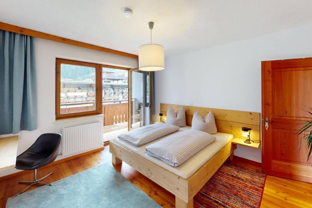 Haus Alberto - Haus Mit 2 Ferienwohnungen Ötztal-Bahnhof Esterno foto