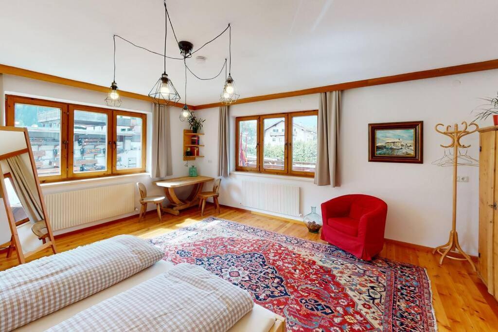 Haus Alberto - Haus Mit 2 Ferienwohnungen Ötztal-Bahnhof Esterno foto