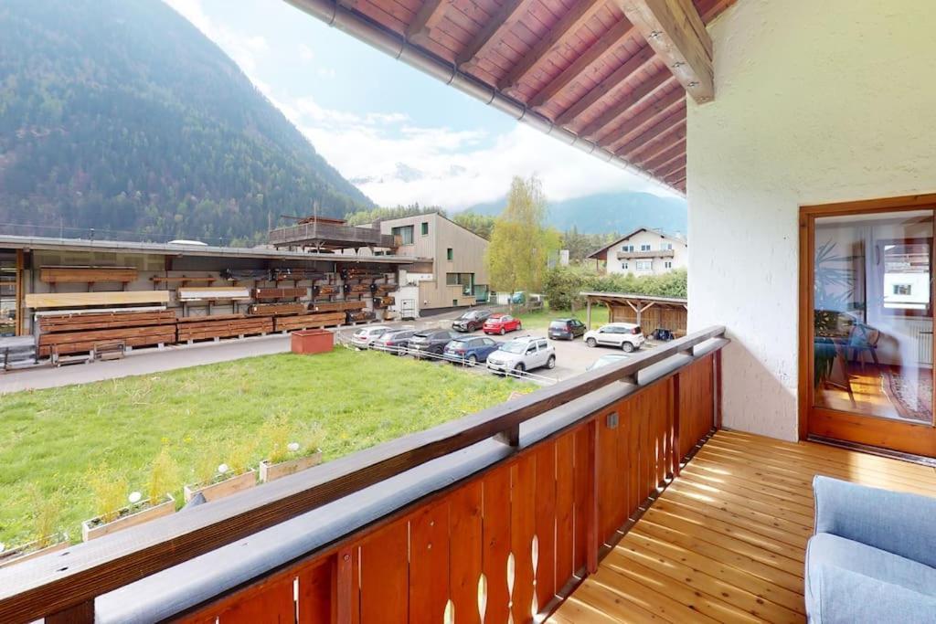 Haus Alberto - Haus Mit 2 Ferienwohnungen Ötztal-Bahnhof Esterno foto