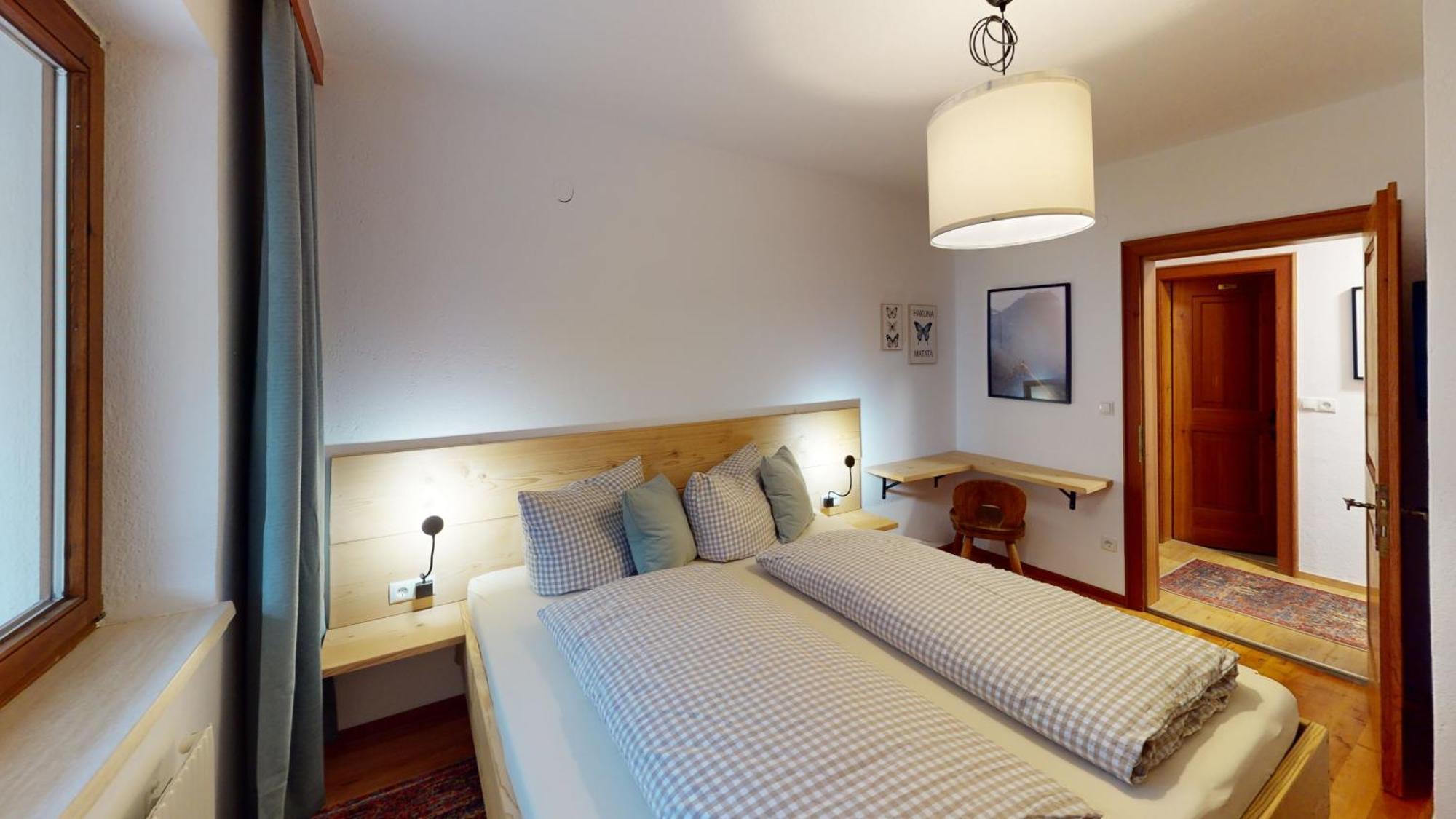 Haus Alberto - Haus Mit 2 Ferienwohnungen Ötztal-Bahnhof Esterno foto